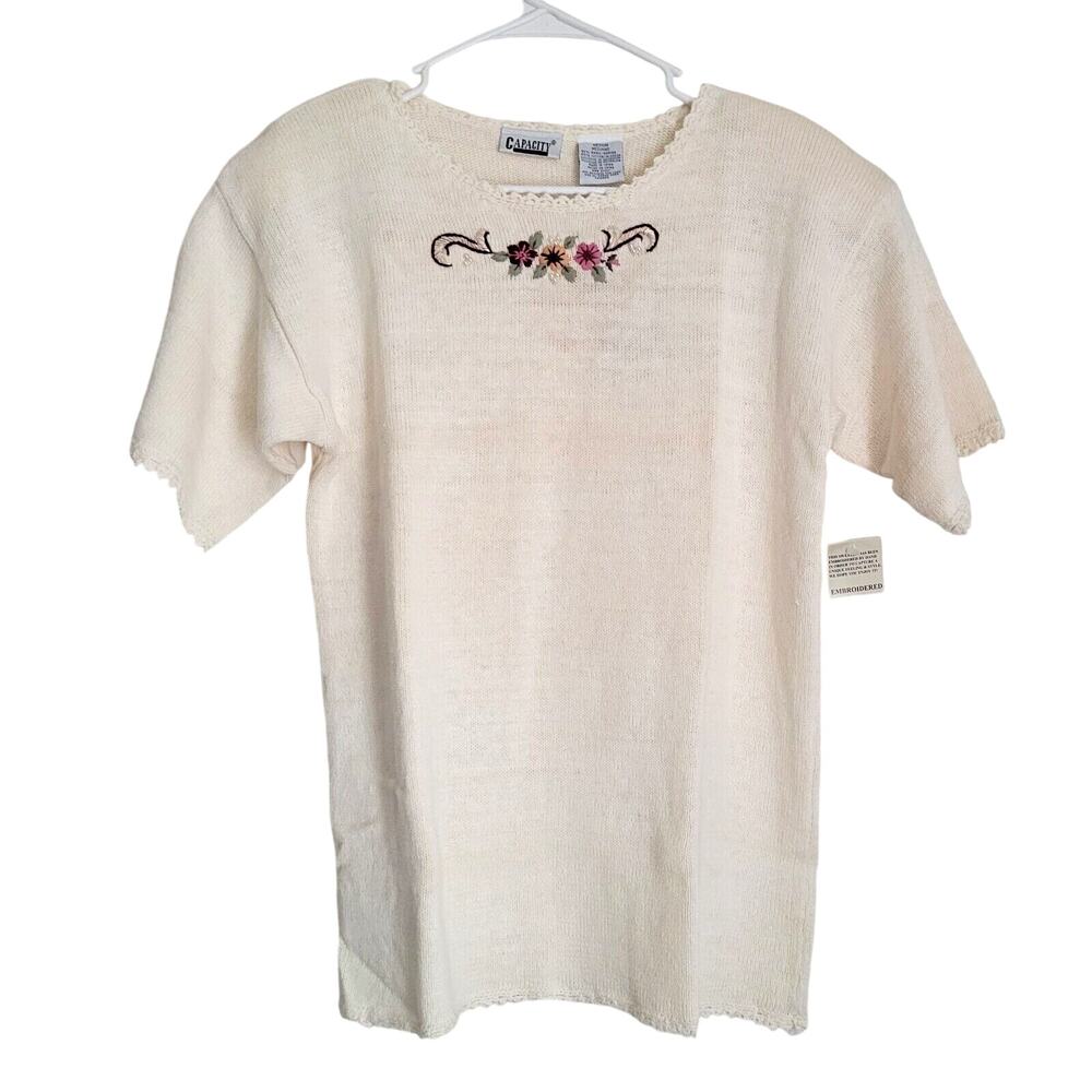 Capacity Sweater Women's Medium Embroidered Short Sleeve Vintage Style Boxy NEW